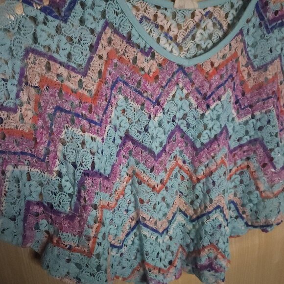 Lei Girls Open Knit Teal Chevron Lightweight Poncho 10-12 - Picture 3 of 5